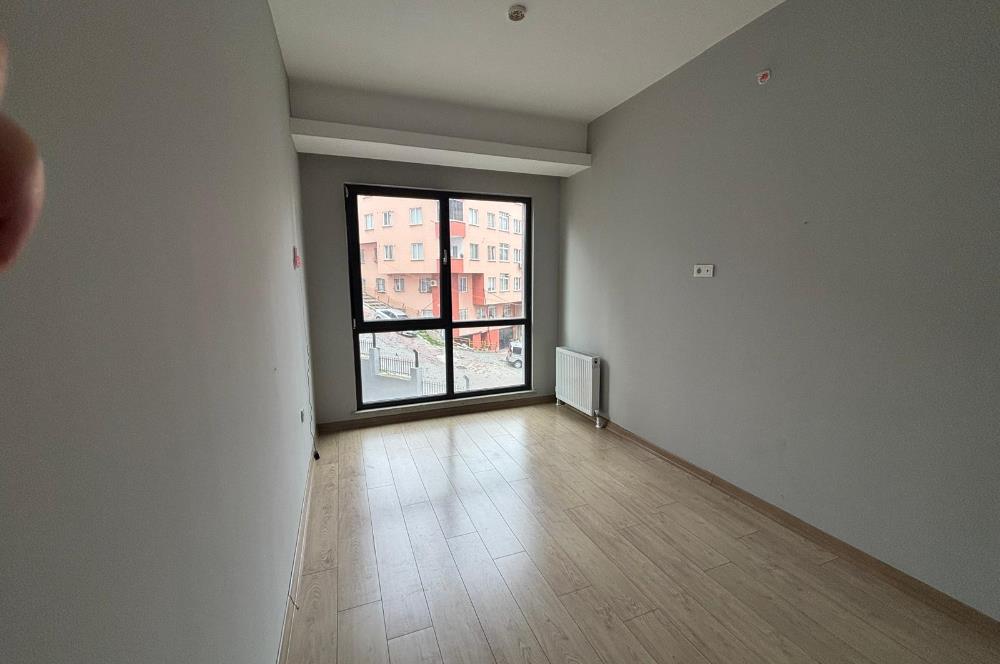 KAĞITHANE MERKEZ MEGA 2 BLOK'TA BOŞ - GENİŞ SATILIK 2+1