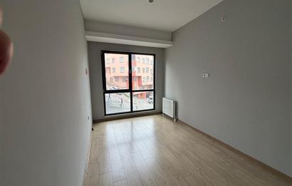 KAĞITHANE MERKEZ MEGA 2 BLOK'TA BOŞ - GENİŞ SATILIK 2+1