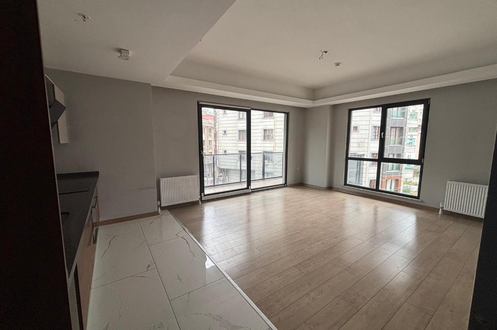 KAĞITHANE MERKEZ MEGA 2 BLOK'TA BOŞ - GENİŞ SATILIK 2+1