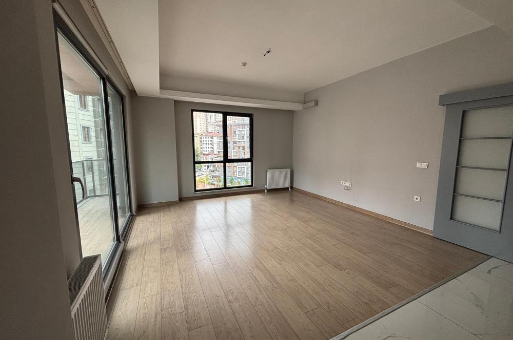 KAĞITHANE MERKEZ MEGA 2 BLOK'TA BOŞ - GENİŞ SATILIK 2+1