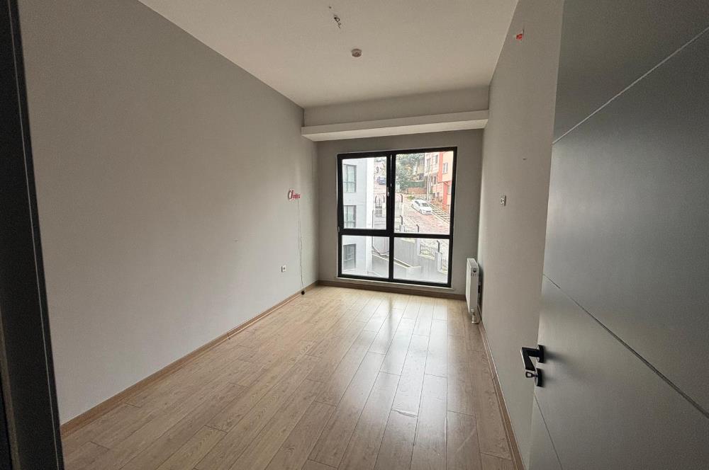 KAĞITHANE MERKEZ MEGA 2 BLOK'TA BOŞ - GENİŞ SATILIK 2+1