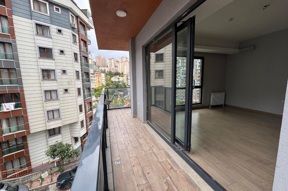 KAĞITHANE MERKEZ MEGA 2 BLOK'TA BOŞ - GENİŞ SATILIK 2+1