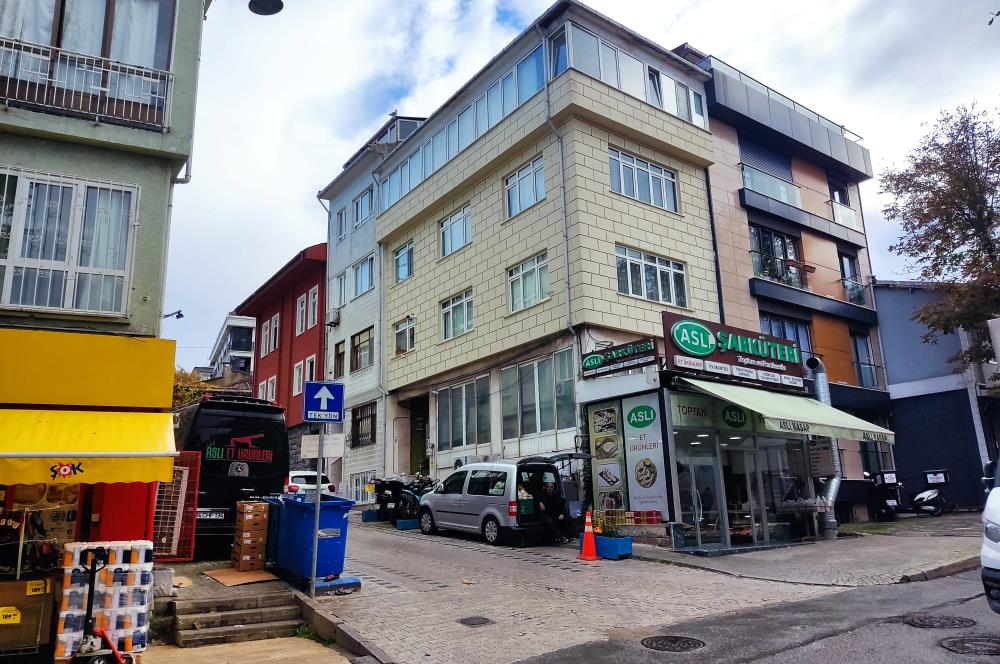üsküdar merkezde  3 katlı müstakil satılık daire 