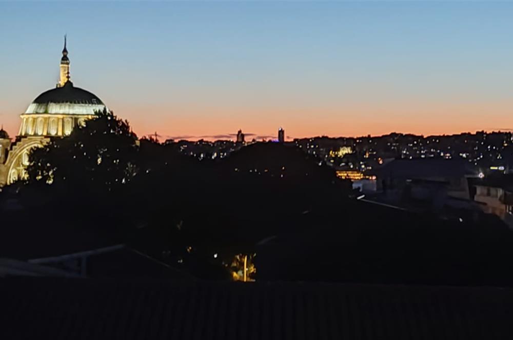 üsküdar merkezde  3 katlı müstakil satılık daire 