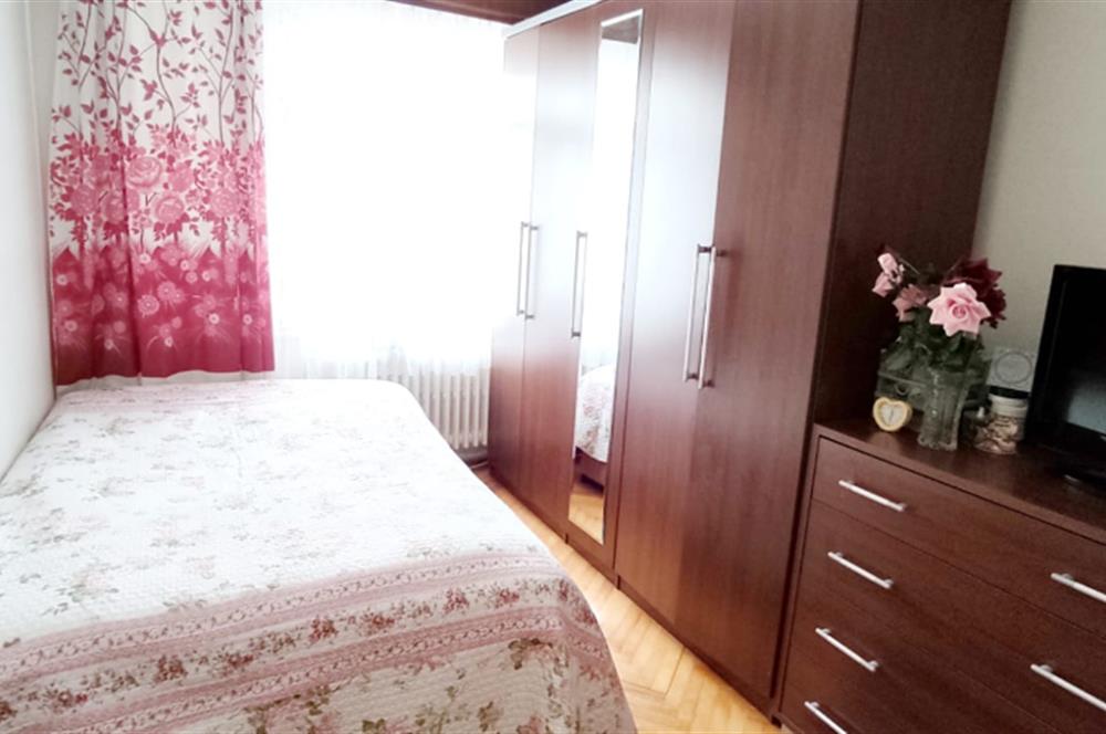 üsküdar merkezde  3 katlı müstakil satılık daire 