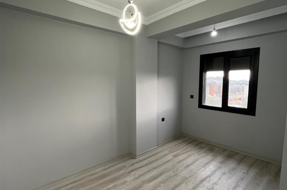 GÜRE'DE BUTİK SİTEDE DOĞA MANZARALI BAHÇESİ OLAN VİLLA