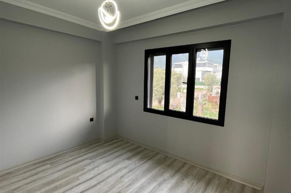 GÜRE'DE BUTİK SİTEDE DOĞA MANZARALI BAHÇESİ OLAN VİLLA