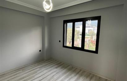 GÜRE'DE BUTİK SİTEDE DOĞA MANZARALI BAHÇESİ OLAN VİLLA