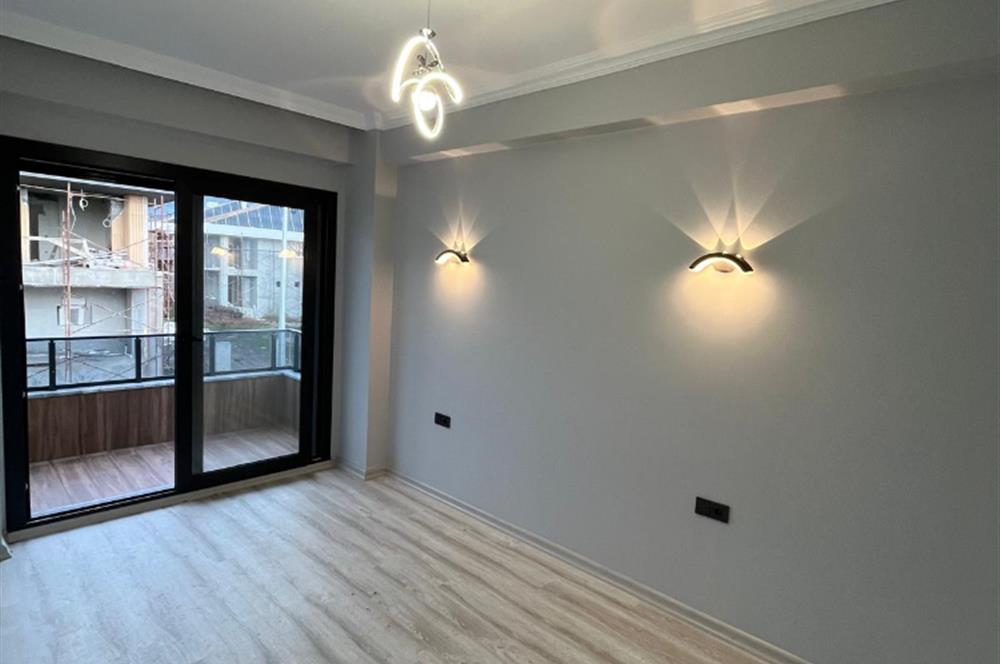 GÜRE'DE BUTİK SİTEDE DOĞA MANZARALI BAHÇESİ OLAN VİLLA