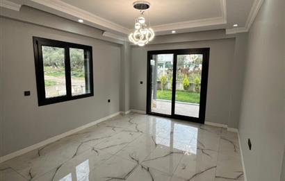 GÜRE'DE BUTİK SİTEDE DOĞA MANZARALI BAHÇESİ OLAN VİLLA