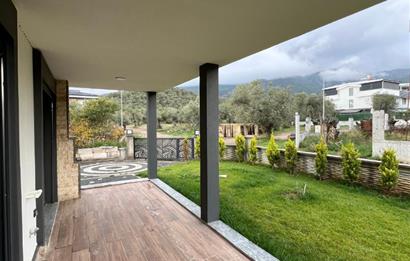 GÜRE'DE BUTİK SİTEDE DOĞA MANZARALI BAHÇESİ OLAN VİLLA