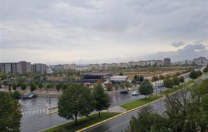 ÇAMLIK MAH SİTE İÇERİSİNDE SATLIK MUHTEŞEM KONUMDA 3+1 DAİRE