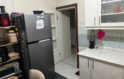 C21 BAL'DAN YONCA MEVKİİ ÇARŞI MERKEZİNDE SATILIK 2+1 DAİRE