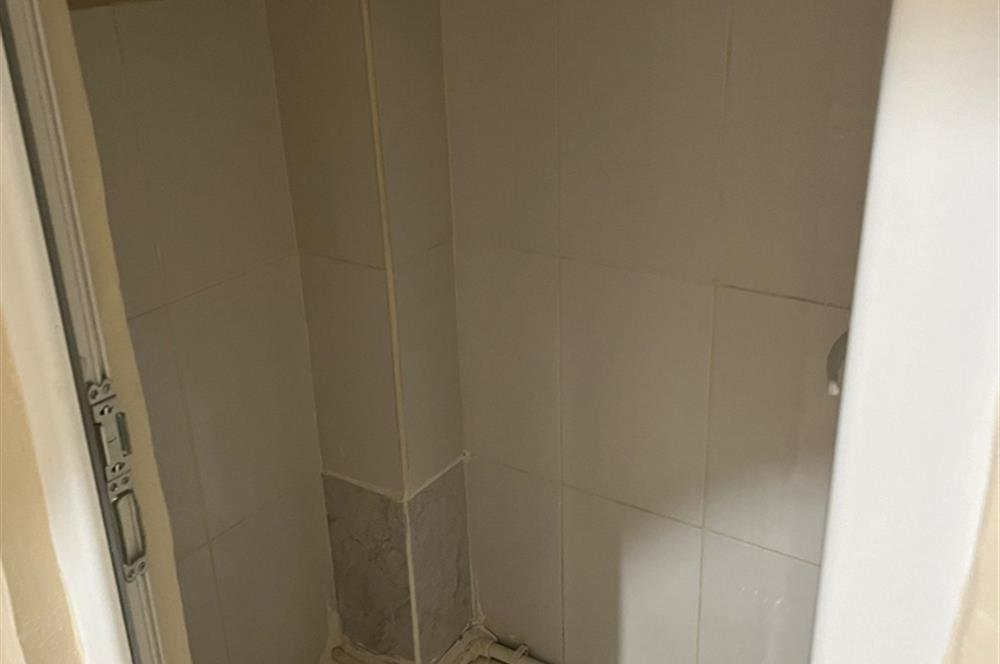 C21 BAL'DAN YONCA MEVKİİ ÇARŞI MERKEZİNDE SATILIK 2+1 DAİRE