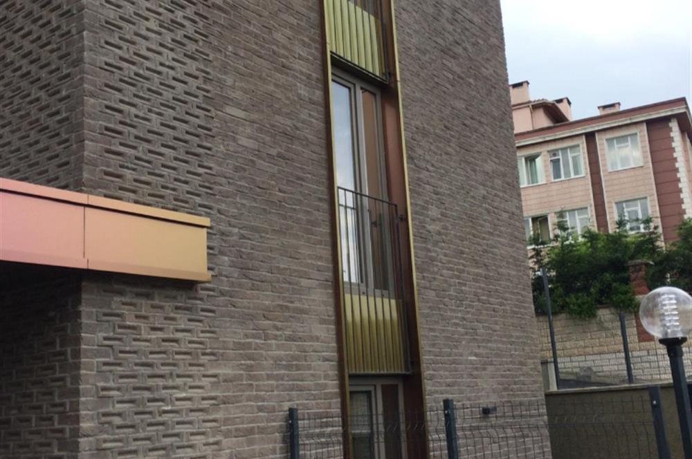 HIM SUITES KEMERBURGAZ da 1+1 EŞYALI ÇATI DUBLEKSİ