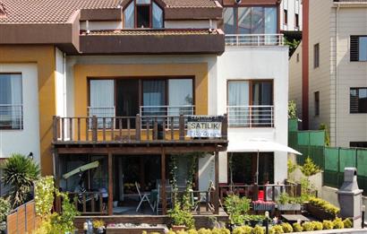 Uskumruköy'de 3+1 Bahçeli Teraslı Satılık Villa