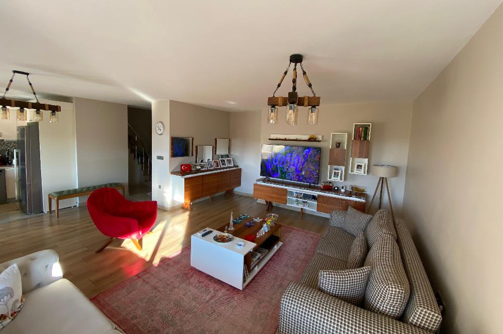 Uskumruköy'de 3+1 Bahçeli Teraslı Satılık Villa