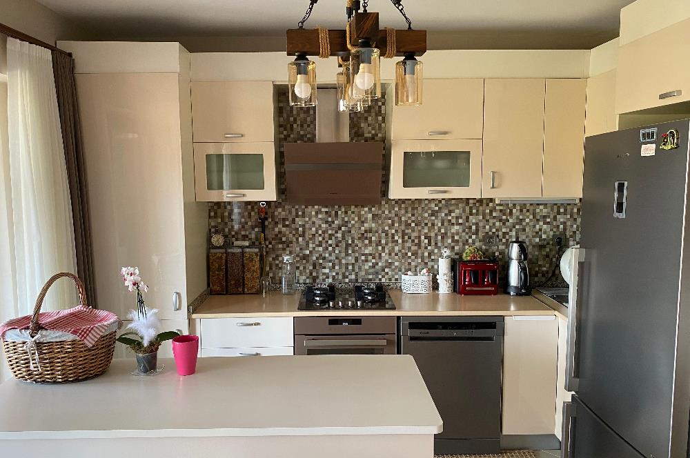 Uskumruköy'de 3+1 Bahçeli Teraslı Satılık Villa