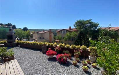 Uskumruköy'de 3+1 Bahçeli Teraslı Satılık Villa
