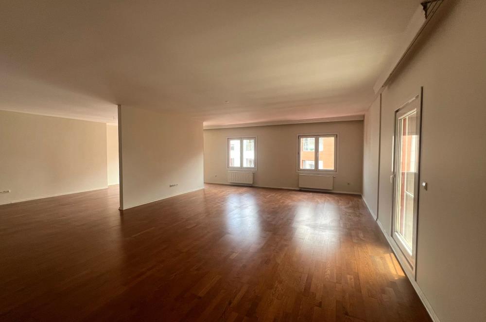 C21'DEN GÖKTÜRK'üN MERKEZİNDEKİ GÖKMAHAL'DE SATILIK 4+1 DAİRE