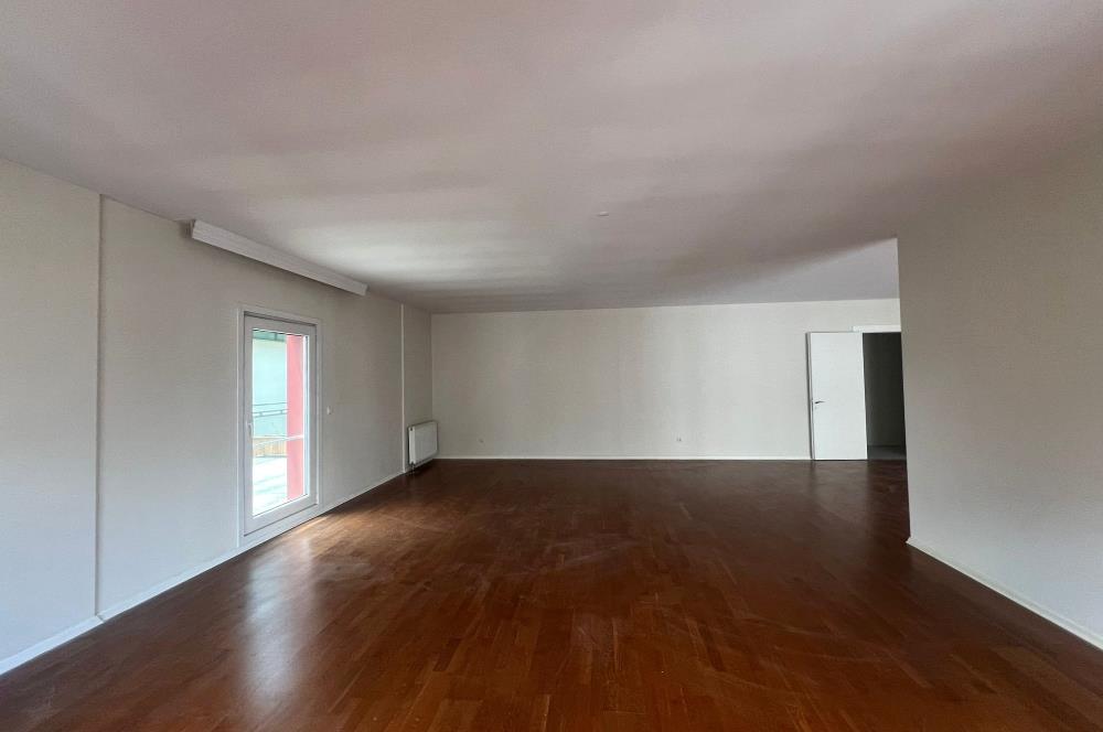 C21'DEN GÖKTÜRK'üN MERKEZİNDEKİ GÖKMAHAL'DE SATILIK 4+1 DAİRE