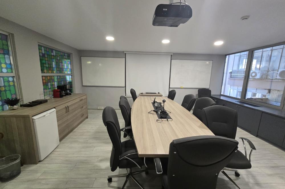 CENTURY 21'DEN ŞİŞLİ GOLDEN PLAZA'DA SATILIK GENİŞ İŞ YERİ