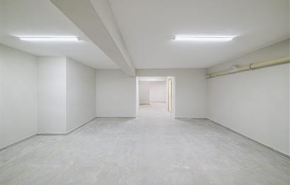 Çağlayan Vatan Caddesinde reklam değeri yüksek satılık dükkan. 