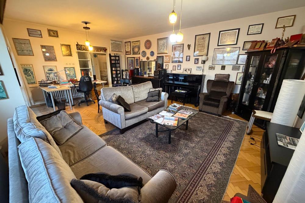 KADIKÖY KOZYATAĞI OYAK A SİTESİNDE BALKONLU 3+1 SATILIK DAİRE