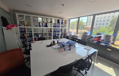 CENTURY 21'DEN ŞİŞLİ GOLDEN PLAZA'DA SATILIK GENİŞ İŞ YERİ