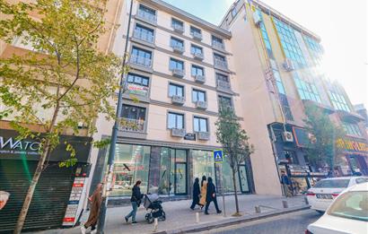 Çağlayan Vatan Caddesinde reklam değeri yüksek satılık dükkan. 