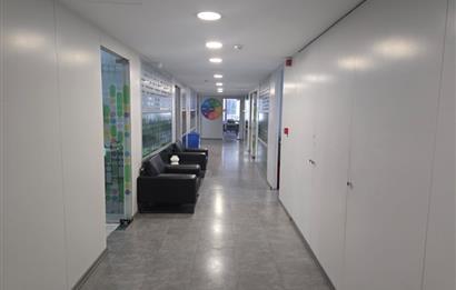 CENTURY 21'DEN ŞİŞLİ GOLDEN PLAZA'DA SATILIK GENİŞ İŞ YERİ