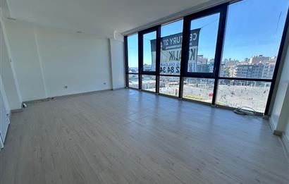 TAKSİM MEYDANINDA KİRALIK NEZİH BİR OFİS