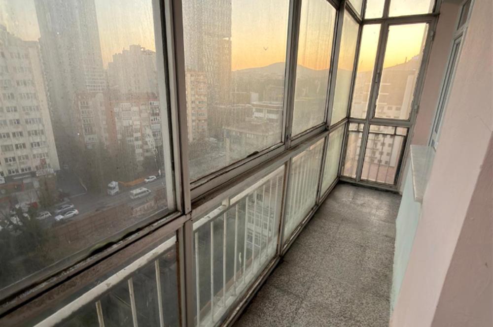 KADIKÖY KOZYATAĞI OYAK A SİTESİNDE BALKONLU 3+1 SATILIK DAİRE