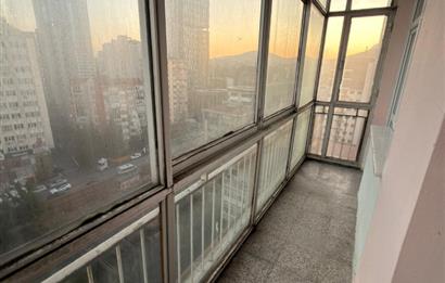 KADIKÖY KOZYATAĞI OYAK A SİTESİNDE BALKONLU 3+1 SATILIK DAİRE