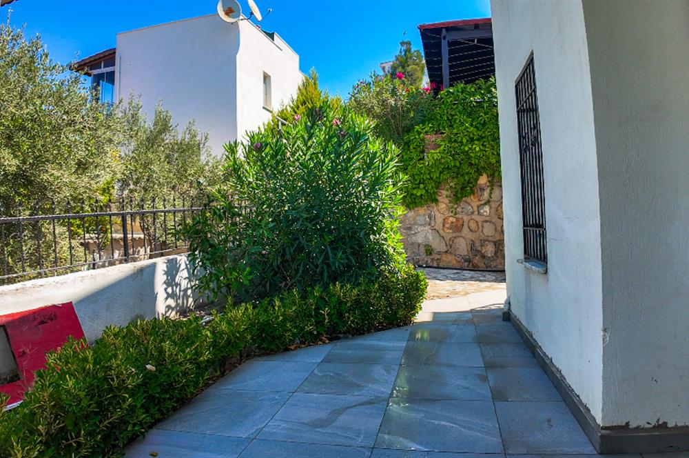 Boğaziçi Gümüşkum Sitesinde Kiralık Müstakil Tripleks Villa