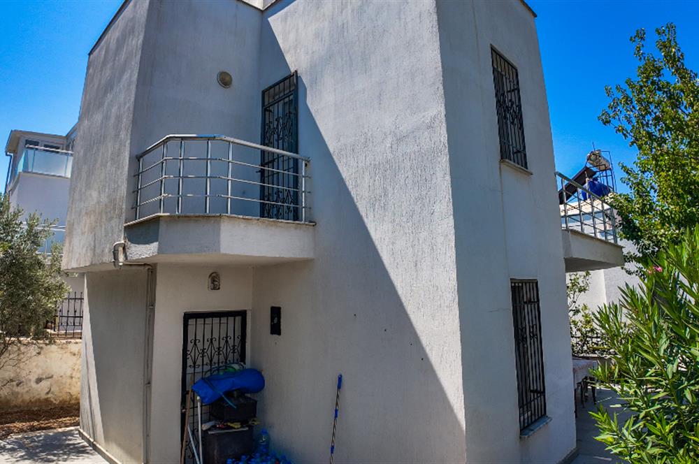 Boğaziçi Gümüşkum Sitesinde Kiralık Müstakil Tripleks Villa