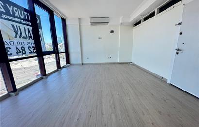 TAKSİM MEYDANINDA KİRALIK NEZİH BİR OFİS