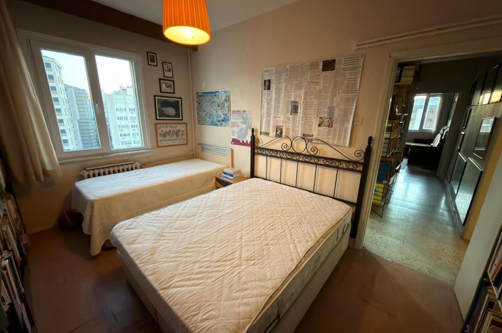 KADIKÖY KOZYATAĞI OYAK A SİTESİNDE BALKONLU 3+1 SATILIK DAİRE