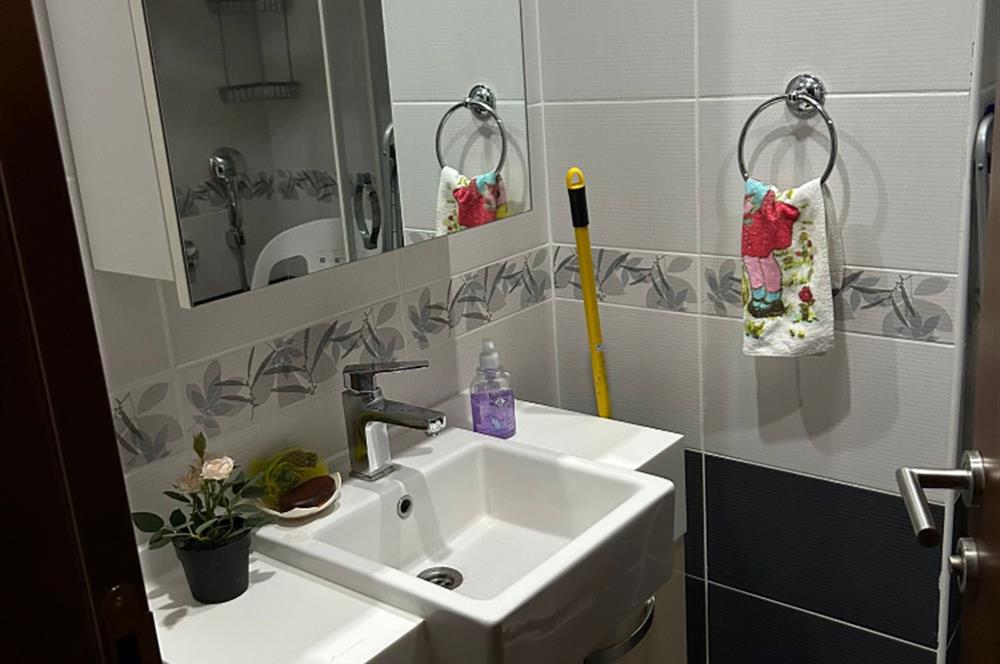 AYVACI PARK SİTESİ KAPALI MUTFAKLI EBEVEYN BANYOLU GENİŞ 2+1