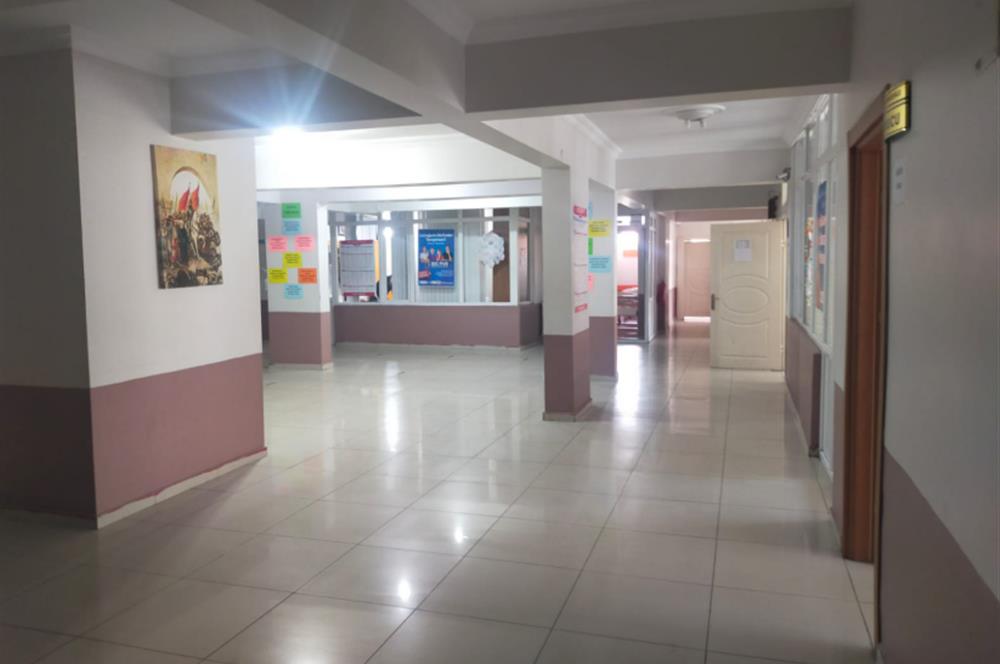 Bankadan Satılık 750 m2 Ofis Katı