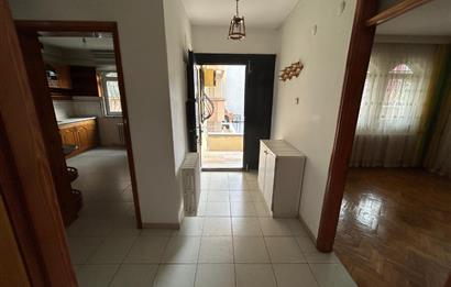 C21 BAL'DAN BAHÇELİEVLER'DE EŞYALI MÜSTAKİL 5+1 KİRALIK TRİPLEKS