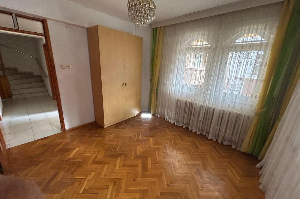 C21 BAL'DAN BAHÇELİEVLER'DE EŞYALI MÜSTAKİL 5+1 KİRALIK TRİPLEKS