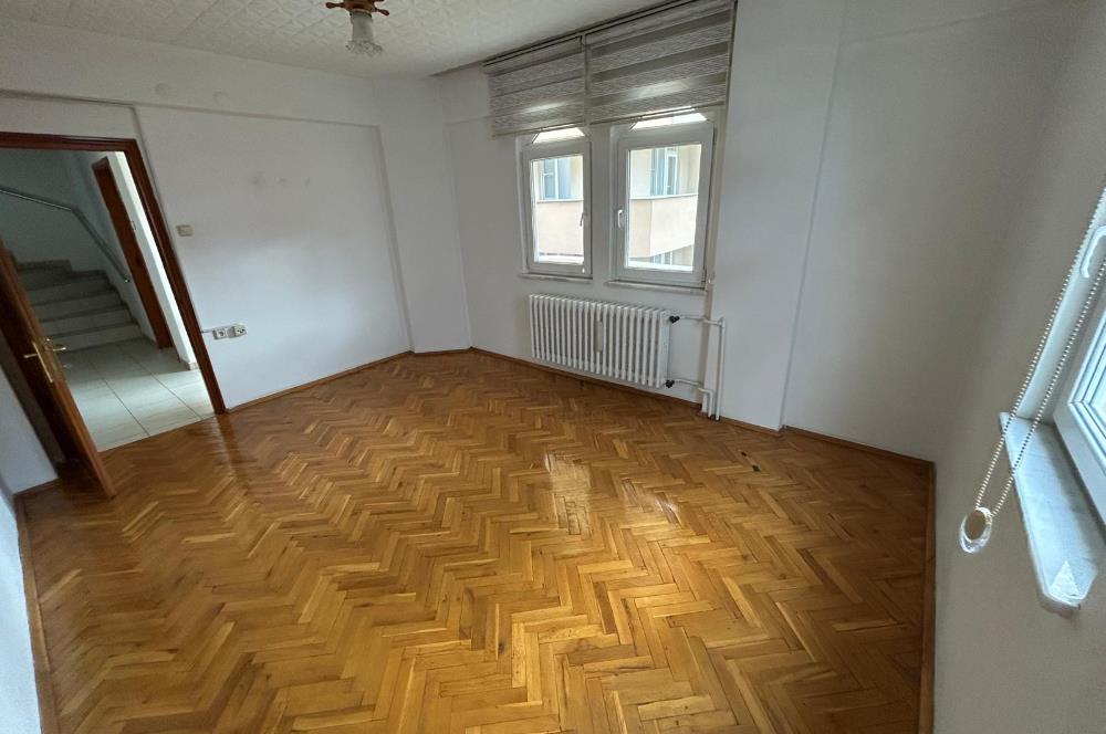 C21 BAL'DAN BAHÇELİEVLER'DE EŞYALI MÜSTAKİL 5+1 KİRALIK TRİPLEKS