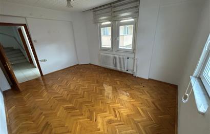 C21 BAL'DAN BAHÇELİEVLER'DE EŞYALI MÜSTAKİL 5+1 KİRALIK TRİPLEKS