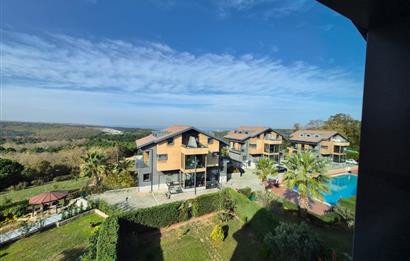 Demirciköy'de Eşsiz Doğa ve Deniz Manzaralı Lüks Çatı Dubleksi