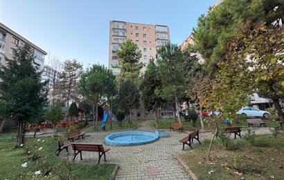 KADIKÖY KOZYATAĞI OYAK A SİTESİNDE BALKONLU 3+1 SATILIK DAİRE