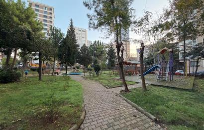 KADIKÖY KOZYATAĞI OYAK A SİTESİNDE BALKONLU 3+1 SATILIK DAİRE