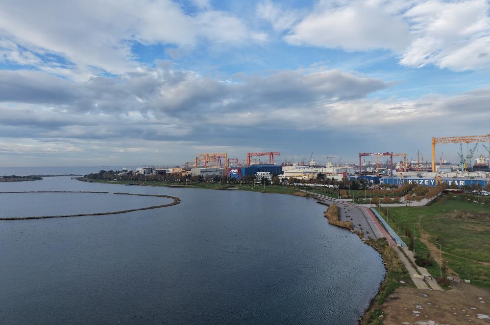 TUZLA TERSANELER BÖLGESİNDE ABDUŞ GÖLÜNE KOMŞU SATILIK ARSA