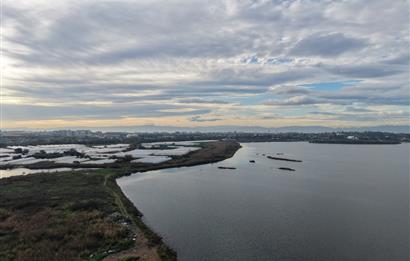 TUZLA TERSANELER BÖLGESİNDE ABDUŞ GÖLÜNE KOMŞU SATILIK ARSA
