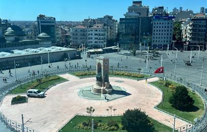 TAKSİM MEYDANINDA KİRALIK NEZİH BİR OFİS